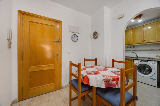 1 makuuhuone Huoneisto myytävänä paikassa Antonio Machado, Torrevieja mukana uima-altaan 
autotalli - 115 000 € (Ref: 10057875)