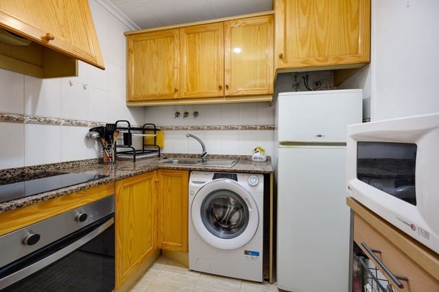 1 makuuhuone Huoneisto myytävänä paikassa Antonio Machado, Torrevieja mukana uima-altaan 
autotalli - 115 000 € (Ref: 10057875)
