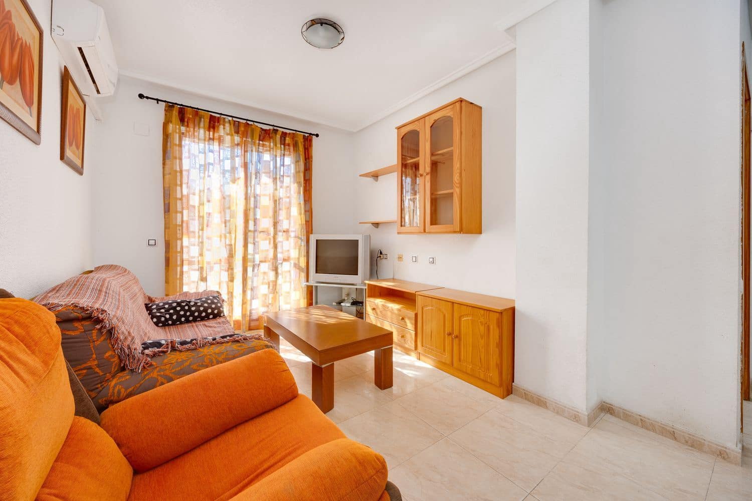 3 sovrum Lägenhet till salu i Torrevieja med pool garage - 129 000 € (Ref: 10074721)