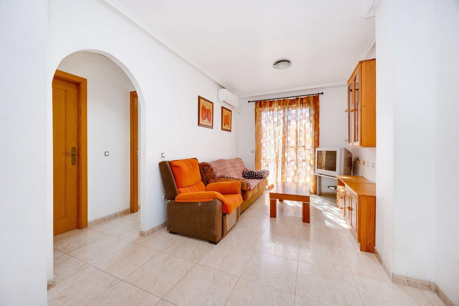 3 sovrum Lägenhet till salu i Torrevieja med pool garage - 129 000 € (Ref: 10074721)