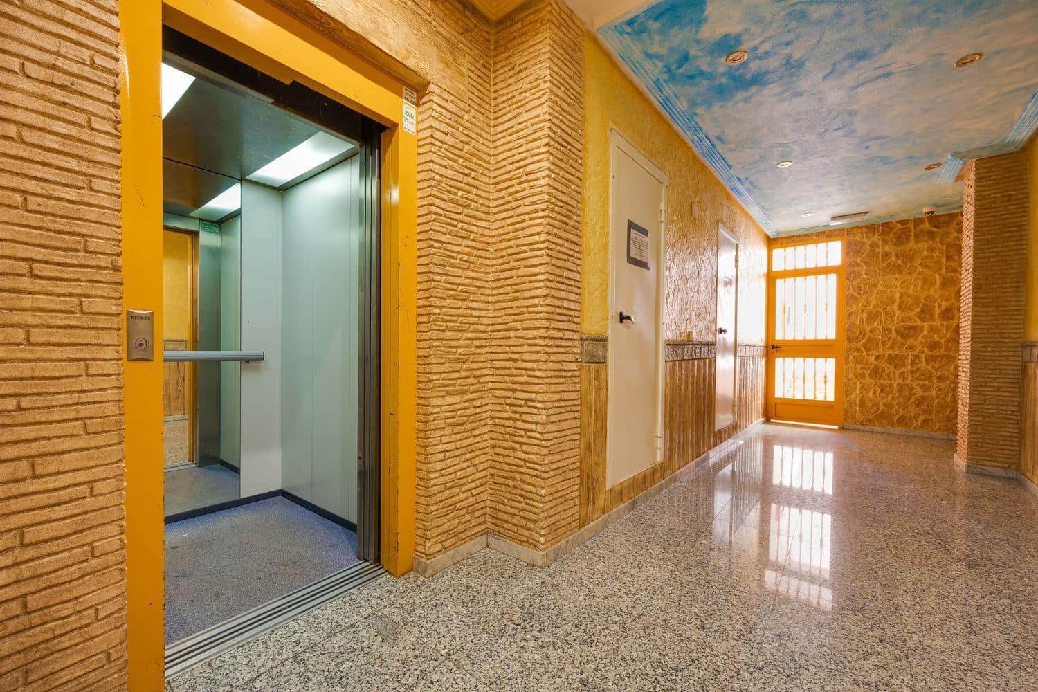 3 sovrum Lägenhet till salu i Torrevieja med pool garage - 129 000 € (Ref: 10074721)