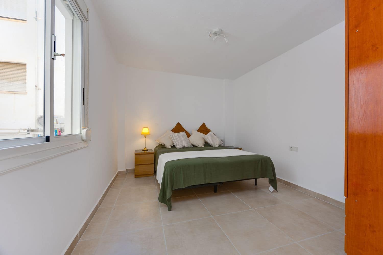 Apartamento de 3 habitaciones en Torrevieja en venta con garaje - 260.000 € (Ref: 10074722)