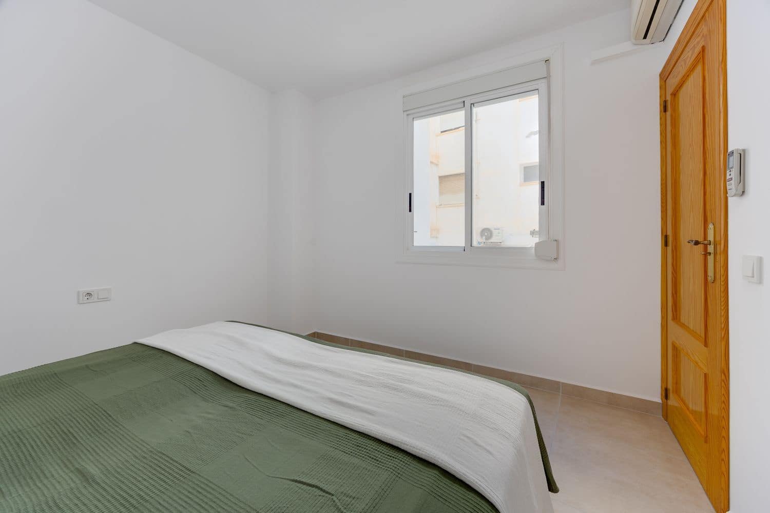 Apartamento de 3 habitaciones en Torrevieja en venta con garaje - 260.000 € (Ref: 10074722)