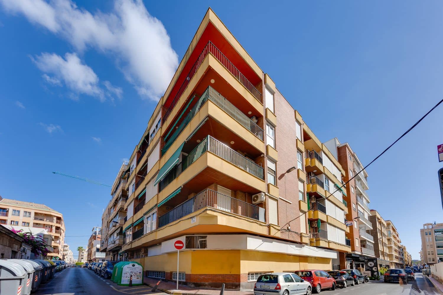Apartamento de 3 habitaciones en Torrevieja en venta con garaje - 260.000 € (Ref: 10074722)