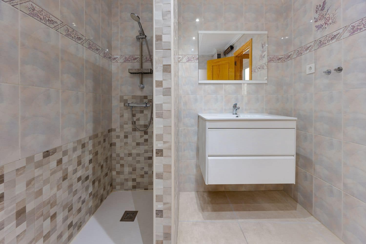 Apartamento de 3 habitaciones en Torrevieja en venta con garaje - 260.000 € (Ref: 10074722)
