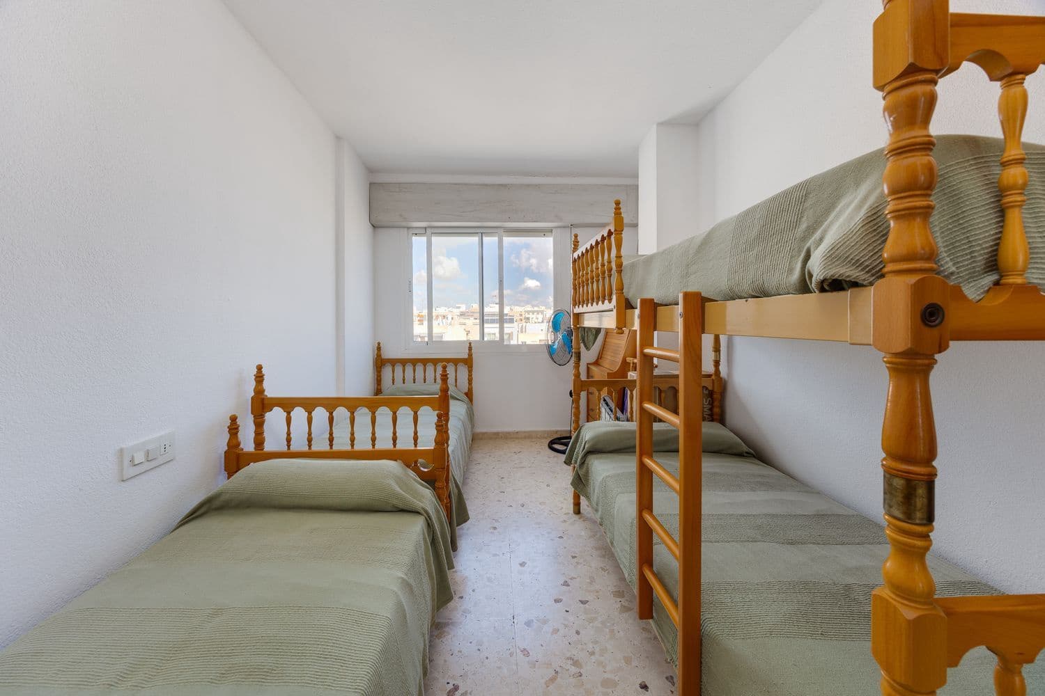 3 sovrum Lägenhet till salu i Torrevieja med garage - 625 000 € (Ref: 10077379)