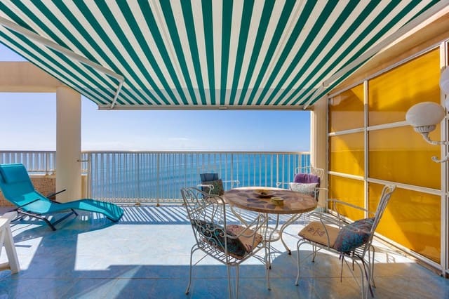 3 sovrum Lägenhet till salu i Las Piscinas Naturales, Torrevieja med garage - 625 000 € (Ref: 10077379)
