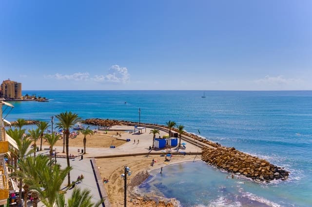 3 sovrum Lägenhet till salu i Las Piscinas Naturales, Torrevieja med garage - 625 000 € (Ref: 10077379)