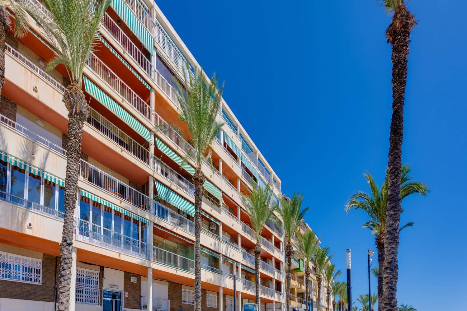 3 sovrum Lägenhet till salu i Torrevieja med garage - 625 000 € (Ref: 10077379)