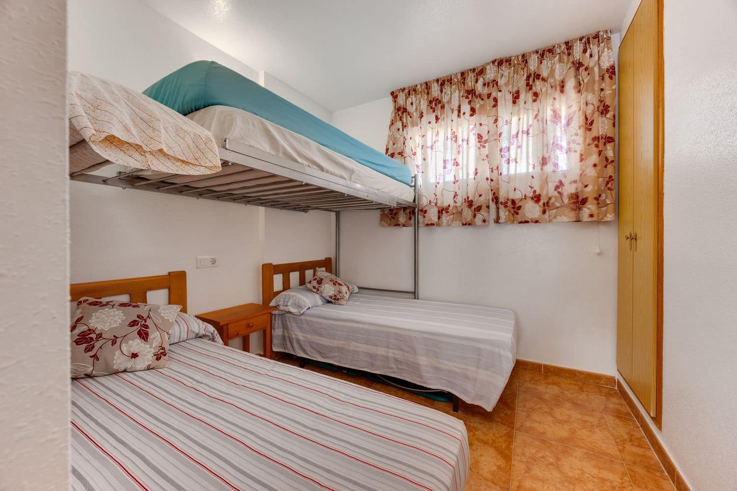 2 soverom Leilighet til salgs i Torrevieja med svømmebasseng garasje - € 124 900 (Ref: 10099482)