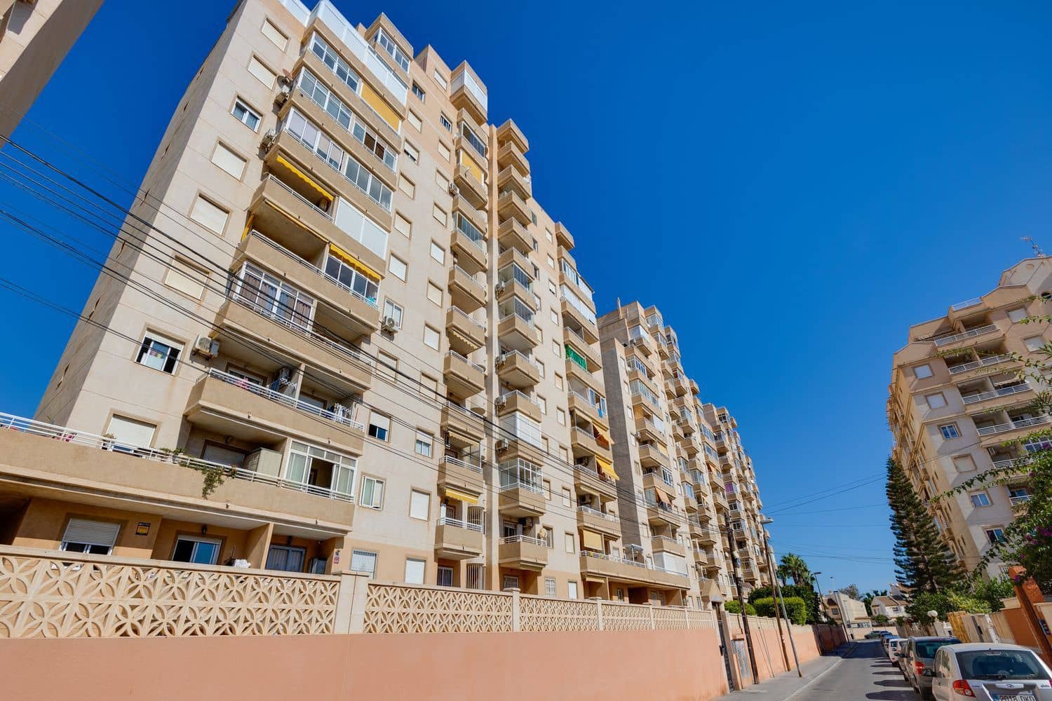 2 soverom Leilighet til salgs i Torrevieja med svømmebasseng garasje - € 124 900 (Ref: 10099482)
