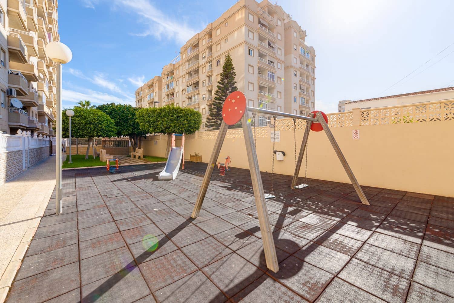 2 soverom Leilighet til salgs i Torrevieja med svømmebasseng garasje - € 124 900 (Ref: 10099482)
