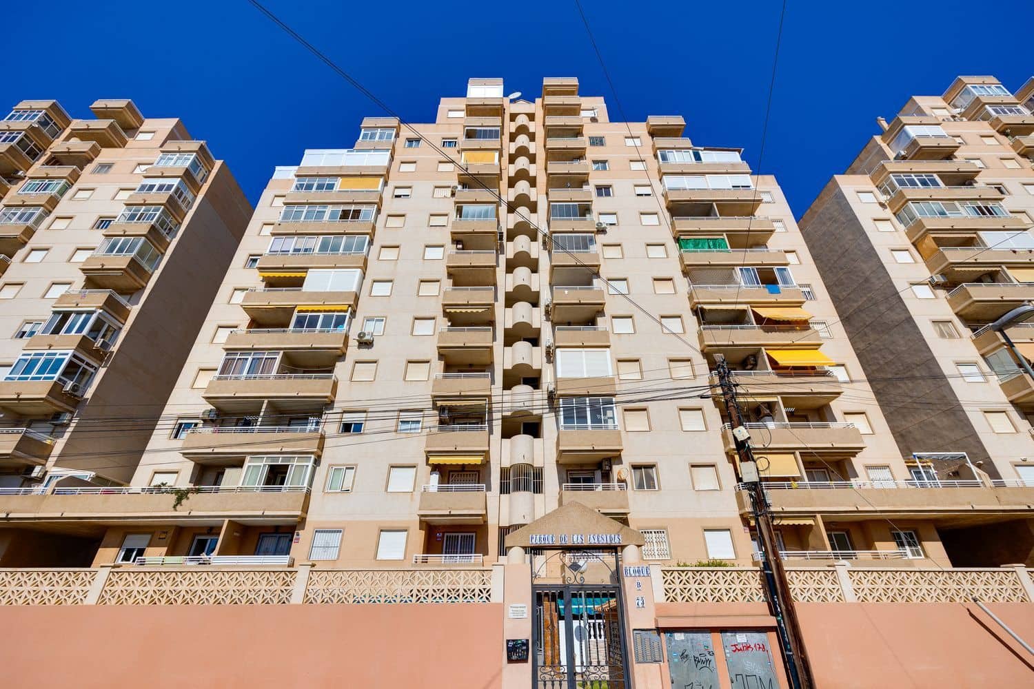 2 soverom Leilighet til salgs i Torrevieja med svømmebasseng garasje - € 124 900 (Ref: 10099482)