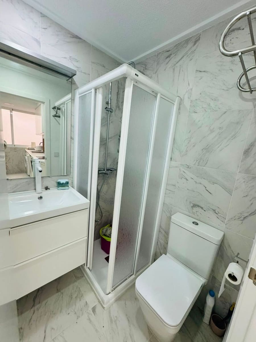 2 Zimmer Apartment zu verkaufen in Torrevieja mit Garage - 185.000 € (Ref: 10099484)