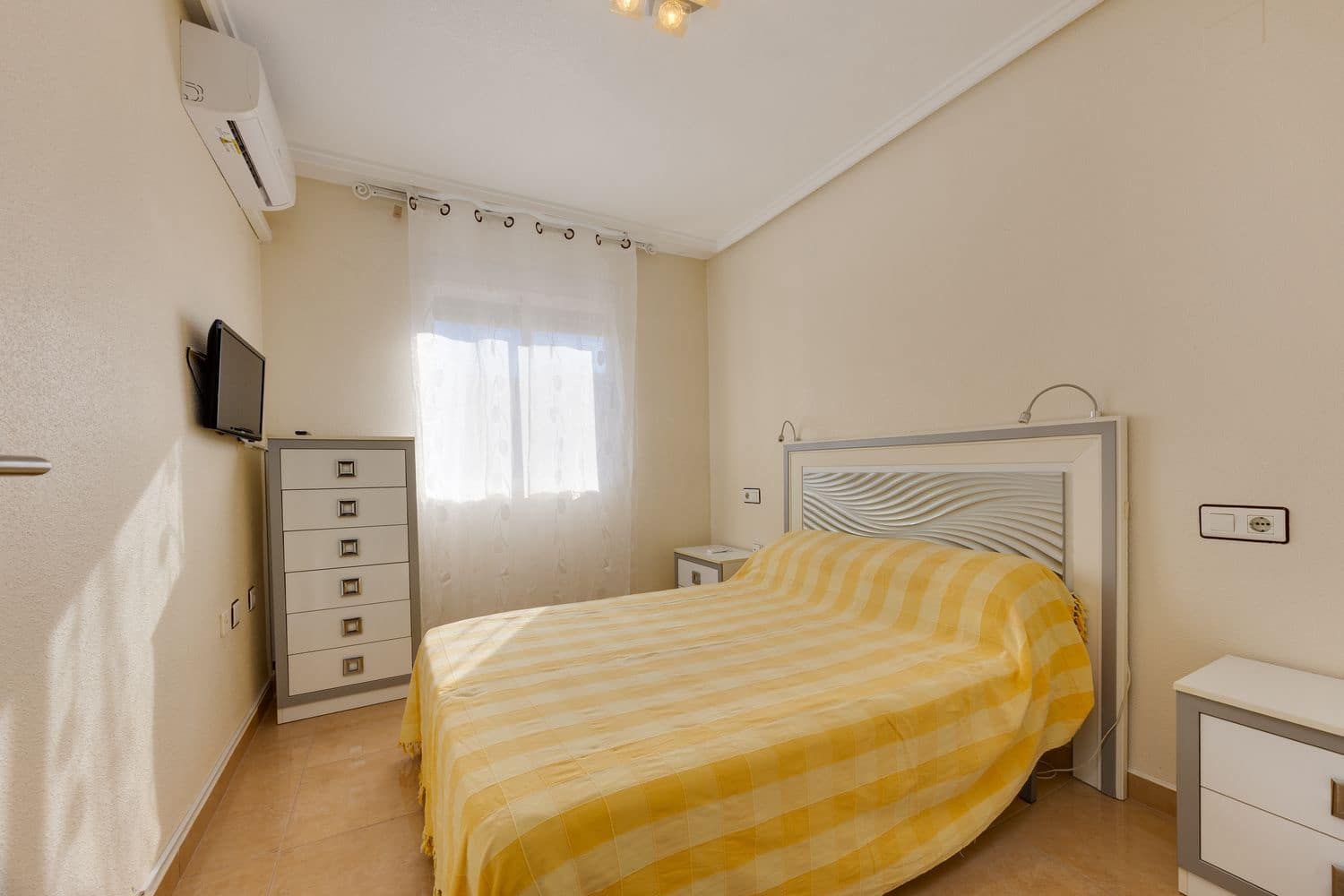 2 chambre Maison de Ville à vendre à Torrevieja avec piscine garage - 149 000 € (Ref: 10101179)