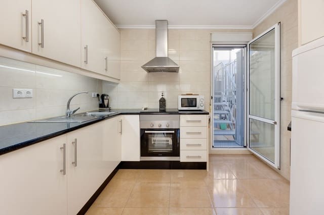 2 chambre Maison de Ville à vendre à El Chaparral - La Siesta - La Torreta, Torrevieja avec piscine garage - 149 000 € (Ref: 10101179)