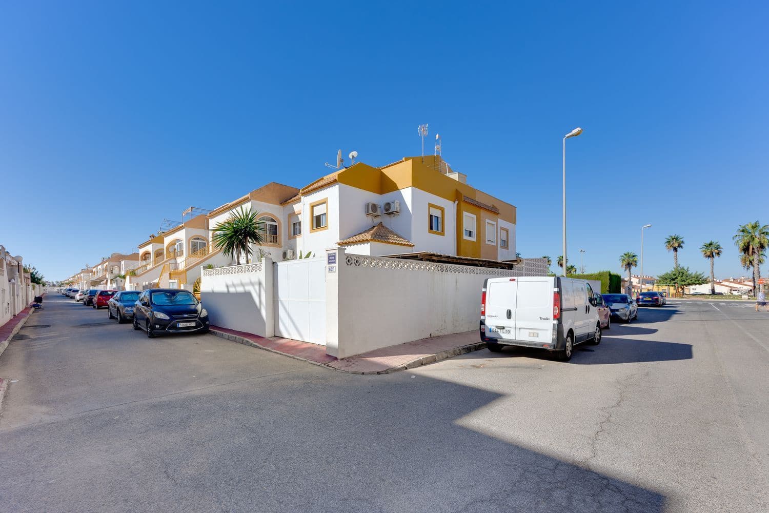 2 chambre Maison de Ville à vendre à Torrevieja avec piscine garage - 149 000 € (Ref: 10101179)