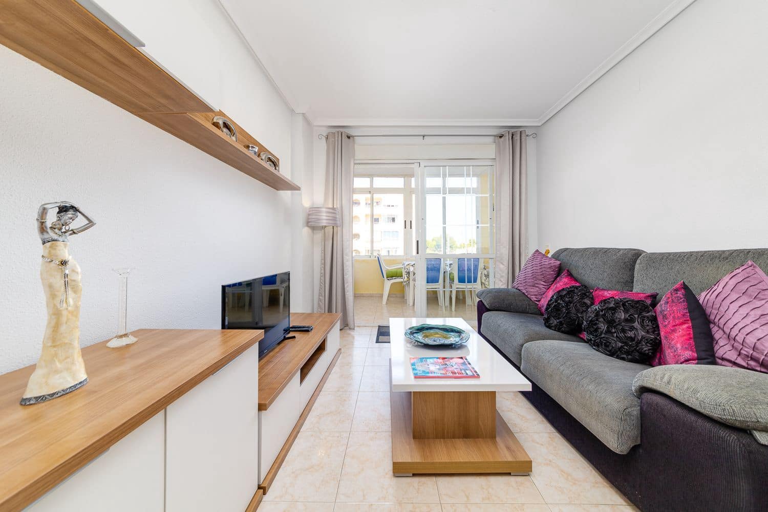 3 soveværelse Lejlighed til salg i Torrevieja med swimmingpool garage - € 135.000 (Ref: 10113560)