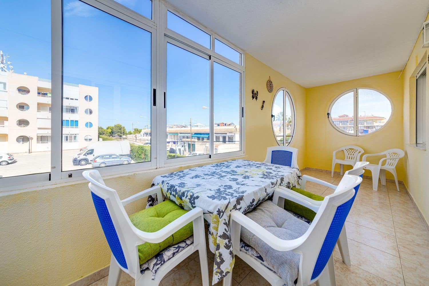 3 soveværelse Lejlighed til salg i Torrevieja med swimmingpool garage - € 135.000 (Ref: 10113560)