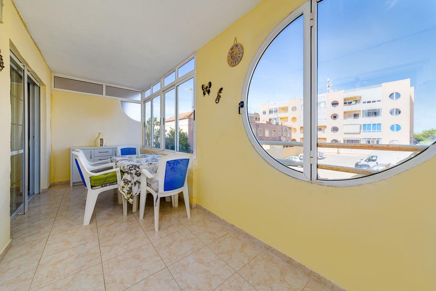 3 soveværelse Lejlighed til salg i Torrevieja med swimmingpool garage - € 135.000 (Ref: 10113560)