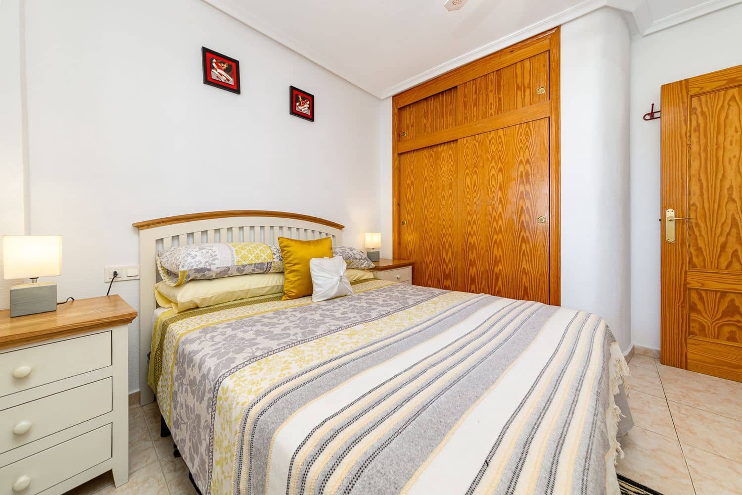 3 soveværelse Lejlighed til salg i Torrevieja med swimmingpool garage - € 135.000 (Ref: 10113560)