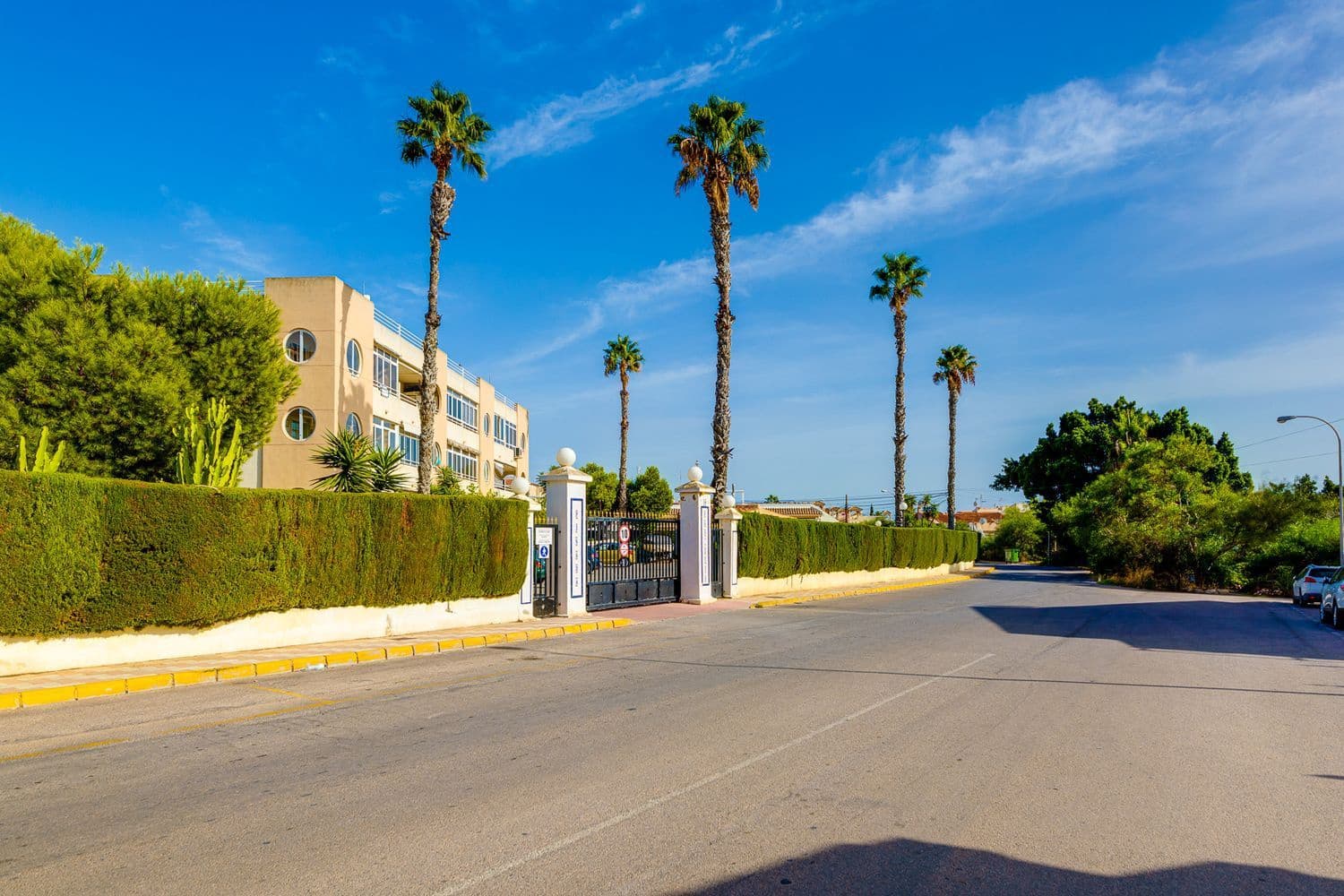 3 soveværelse Lejlighed til salg i Torrevieja med swimmingpool garage - € 135.000 (Ref: 10113560)
