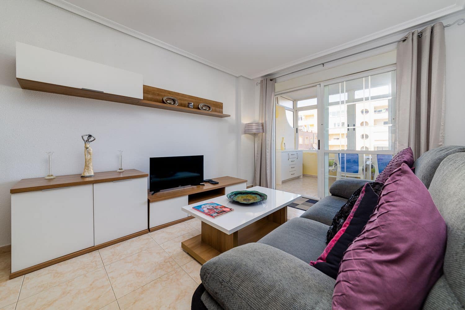 3 soveværelse Lejlighed til salg i Torrevieja med swimmingpool garage - € 135.000 (Ref: 10113560)