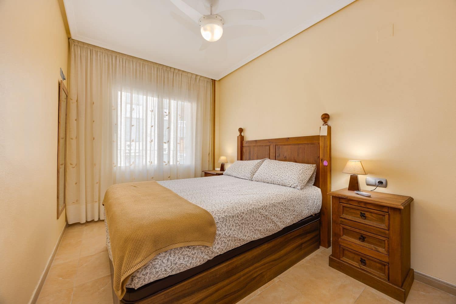 2 Zimmer Apartment zu verkaufen in Torrevieja mit Garage - 180.000 € (Ref: 10118560)