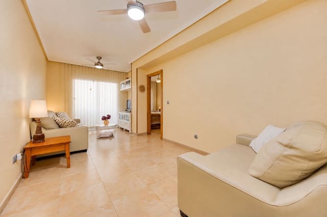 2 Zimmer Apartment zu verkaufen in Las Piscinas Naturales, Torrevieja mit Garage - 180.000 € (Ref: 10118560)