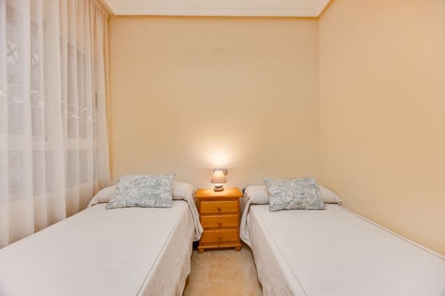 2 Zimmer Apartment zu verkaufen in Las Piscinas Naturales, Torrevieja mit Garage - 180.000 € (Ref: 10118560)