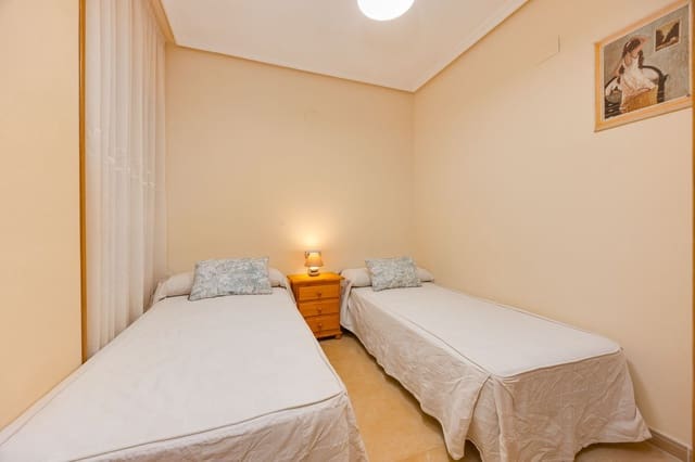 2 Zimmer Apartment zu verkaufen in Las Piscinas Naturales, Torrevieja mit Garage - 180.000 € (Ref: 10118560)