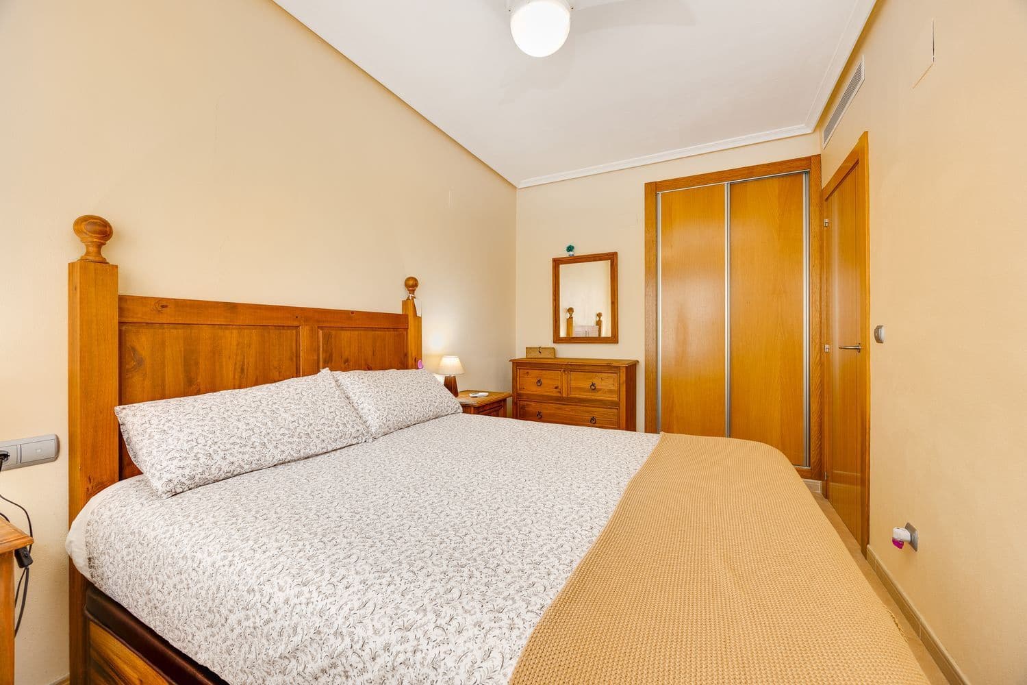 2 Zimmer Apartment zu verkaufen in Torrevieja mit Garage - 180.000 € (Ref: 10118560)