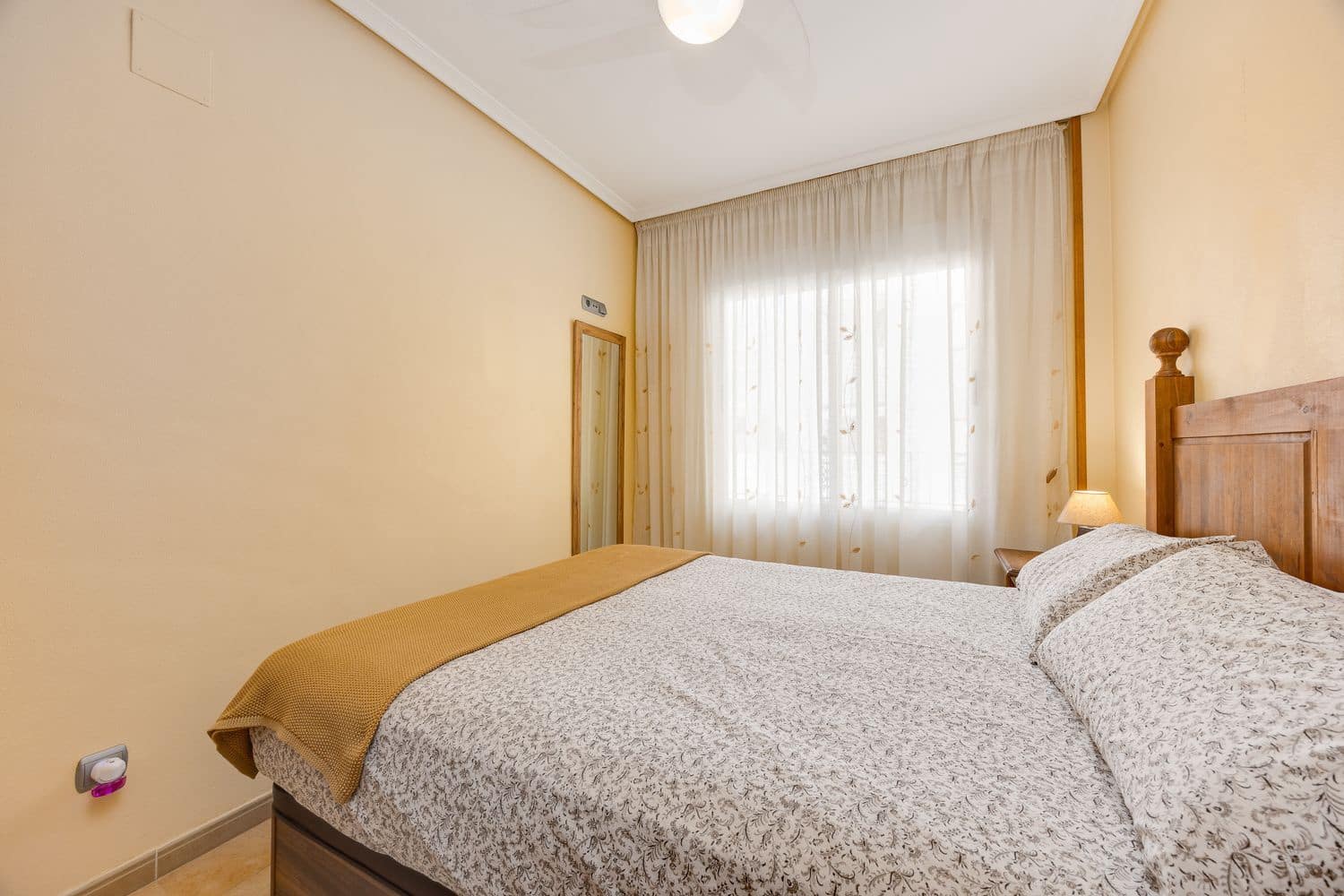 2 Zimmer Apartment zu verkaufen in Torrevieja mit Garage - 180.000 € (Ref: 10118560)