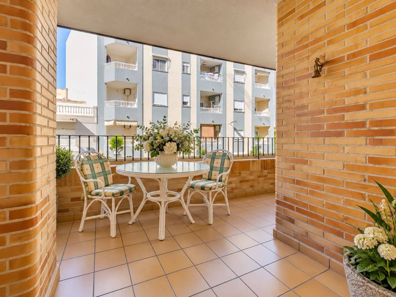 2 Zimmer Apartment zu verkaufen in Torrevieja mit Garage - 180.000 € (Ref: 10118560)