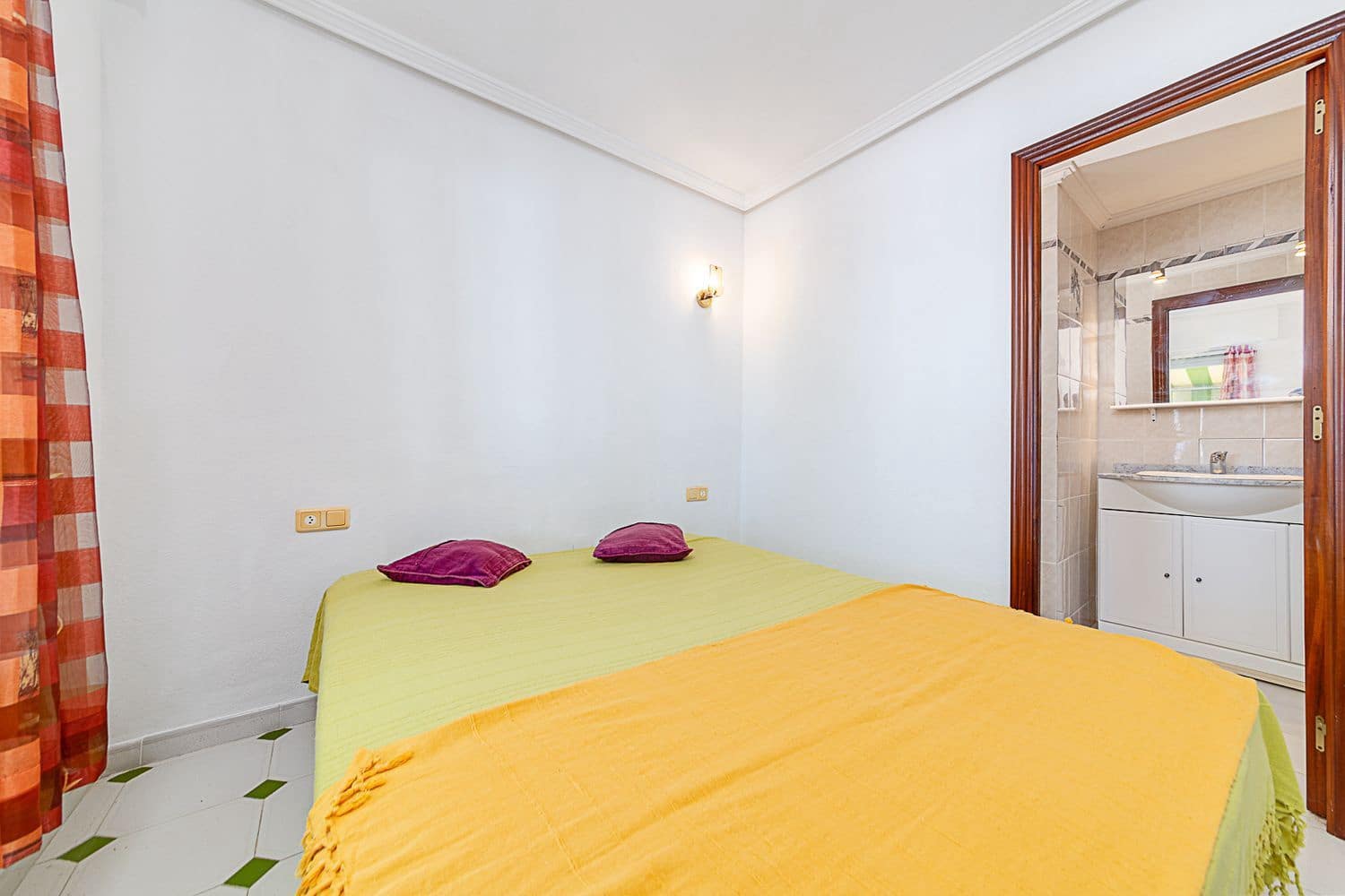 1 soverom Leilighet til salgs i Torrevieja med garasje - € 98 000 (Ref: 10121122)
