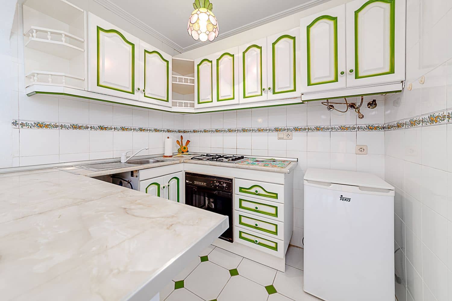 1 soverom Leilighet til salgs i Torrevieja med garasje - € 98 000 (Ref: 10121122)