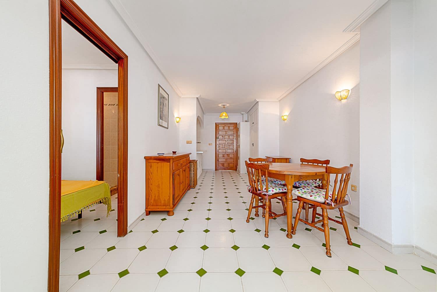 1 soverom Leilighet til salgs i Torrevieja med garasje - € 98 000 (Ref: 10121122)