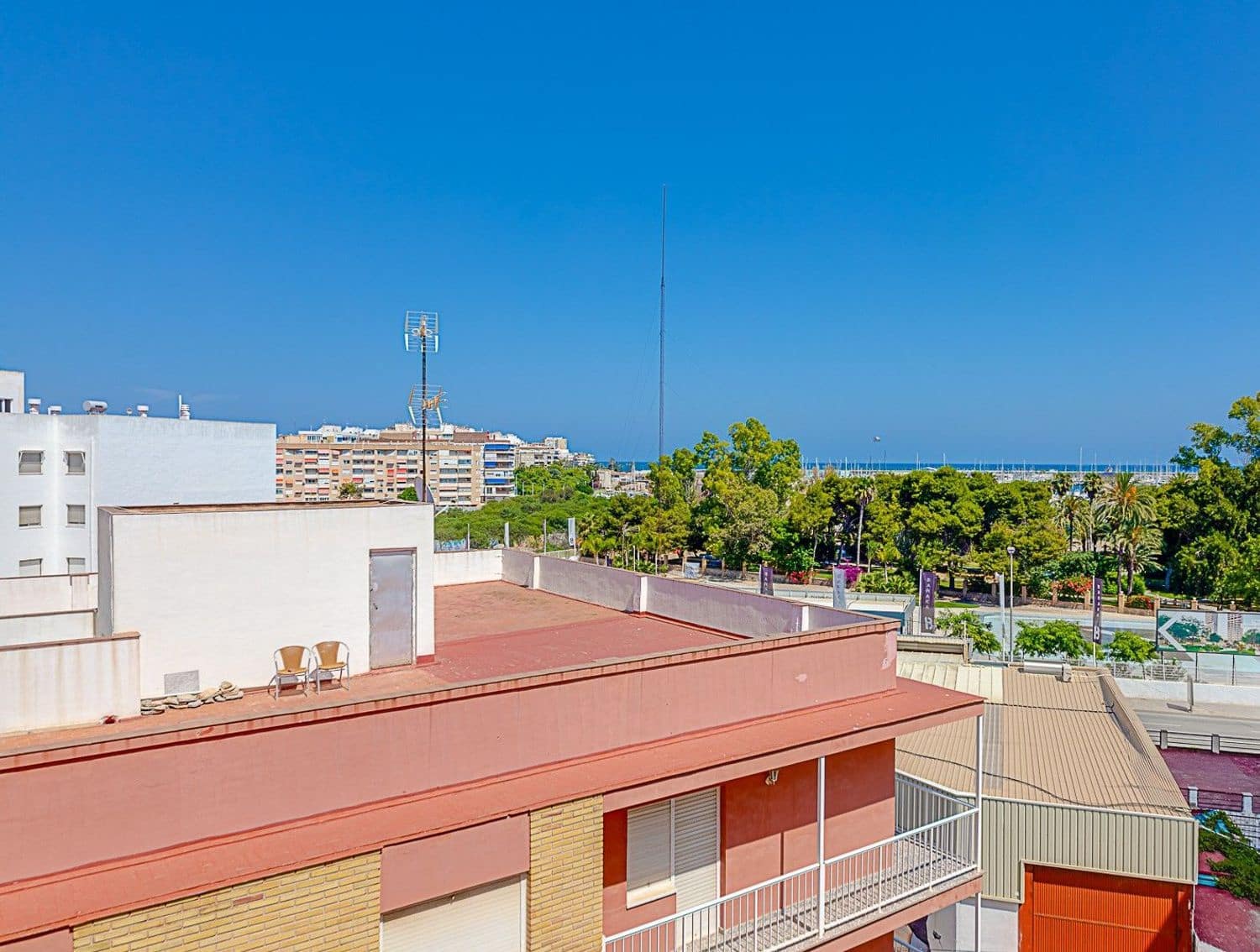 1 soverom Leilighet til salgs i Torrevieja med garasje - € 98 000 (Ref: 10121122)