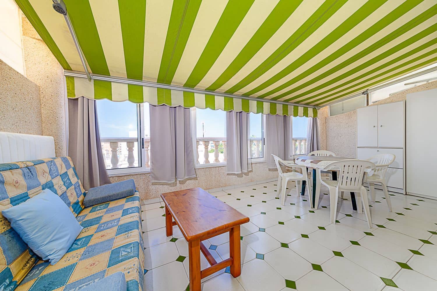 1 soverom Leilighet til salgs i Torrevieja med garasje - € 98 000 (Ref: 10121122)
