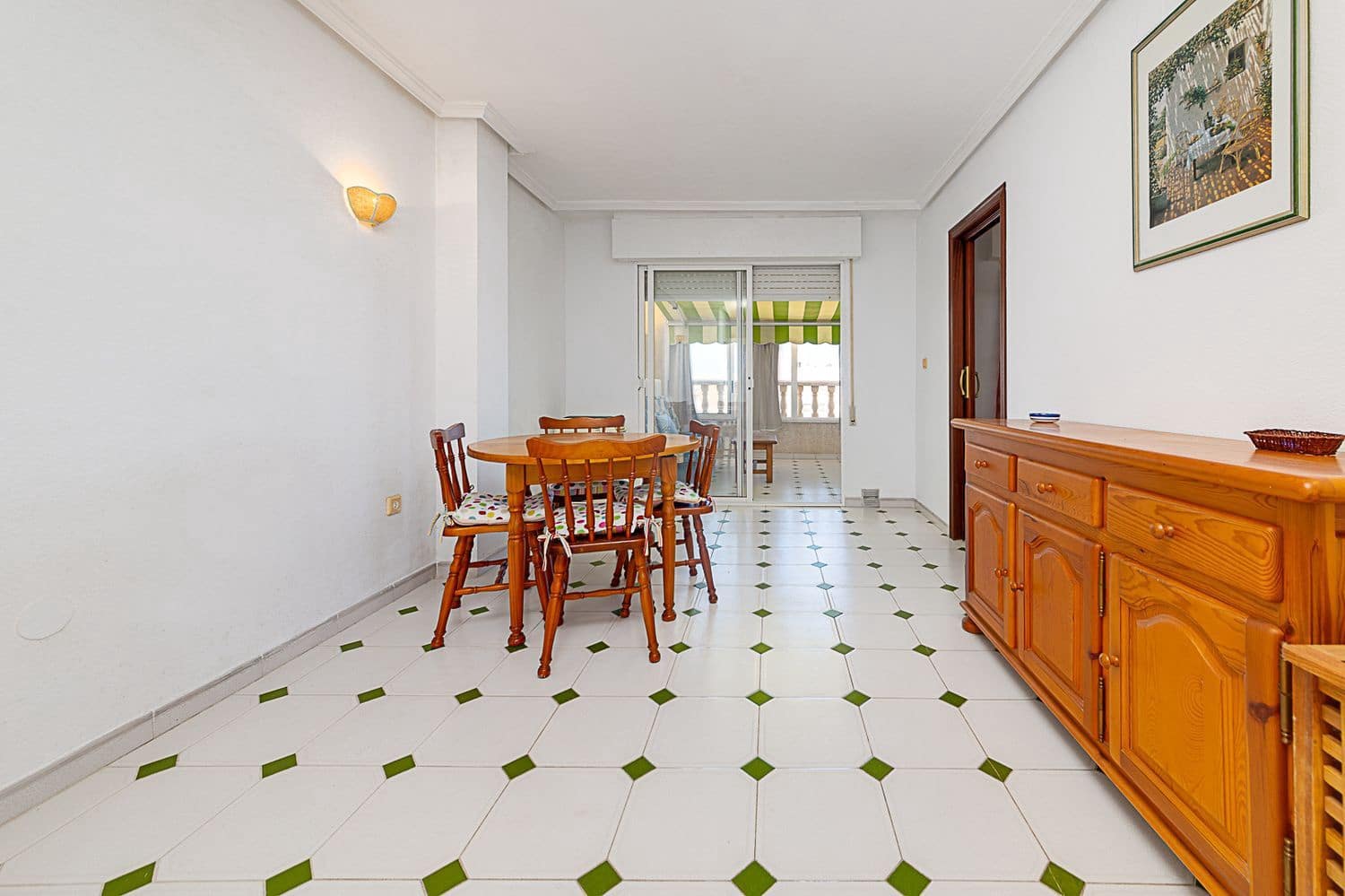 1 soverom Leilighet til salgs i Torrevieja med garasje - € 98 000 (Ref: 10121122)