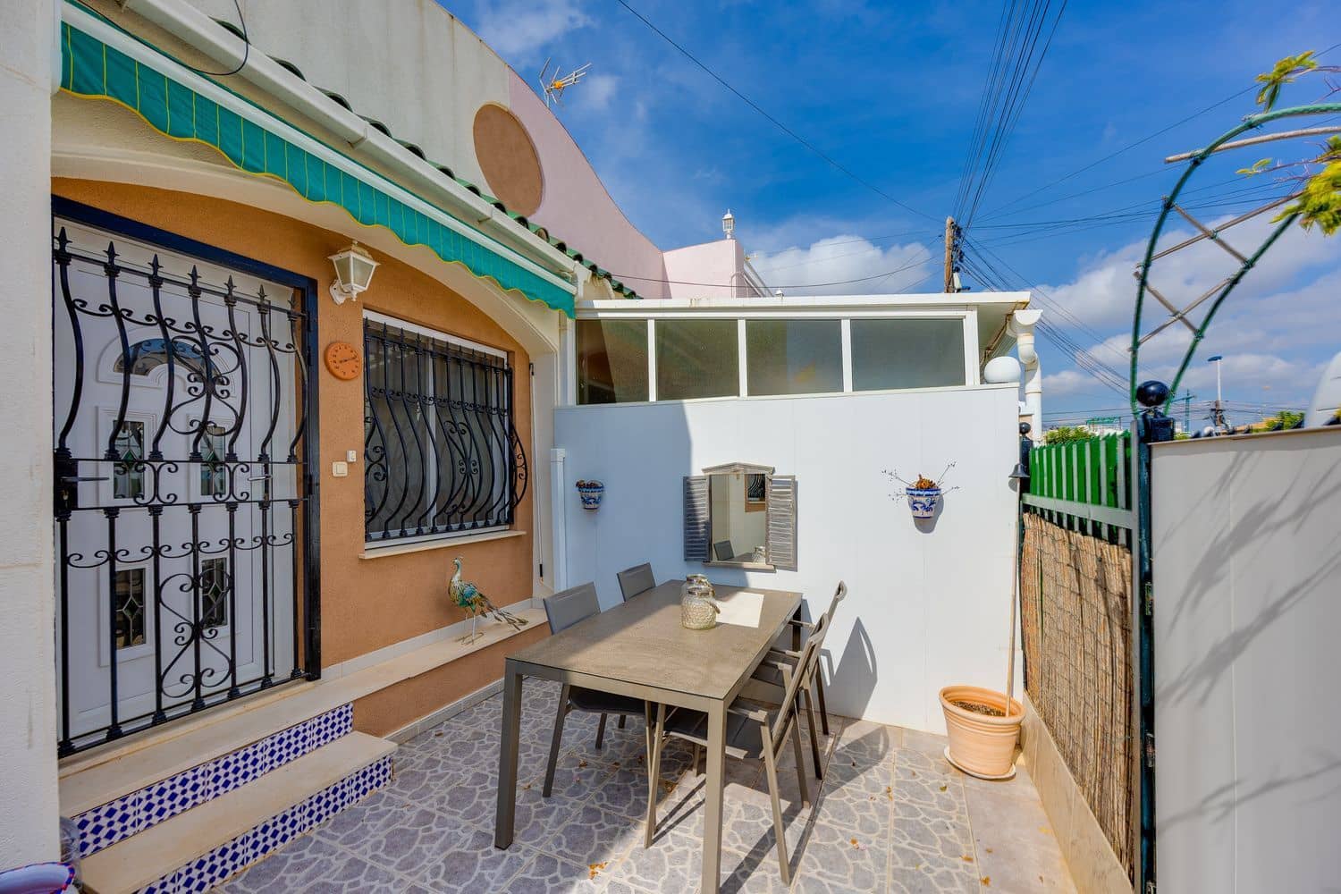 3 Zimmer Haus zu verkaufen in Torrevieja mit Pool Garage - 175.000 € (Ref: 10139099)