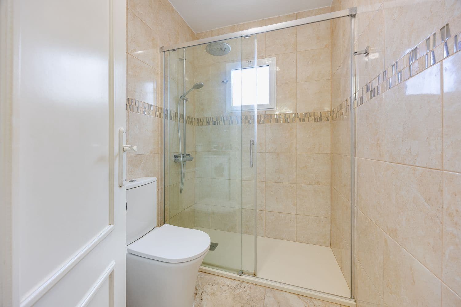 3 Zimmer Haus zu verkaufen in Torrevieja mit Pool Garage - 175.000 € (Ref: 10139099)