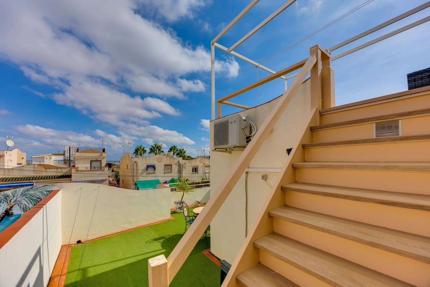 3 Zimmer Haus zu verkaufen in Torrevieja mit Pool Garage - 175.000 € (Ref: 10139099)