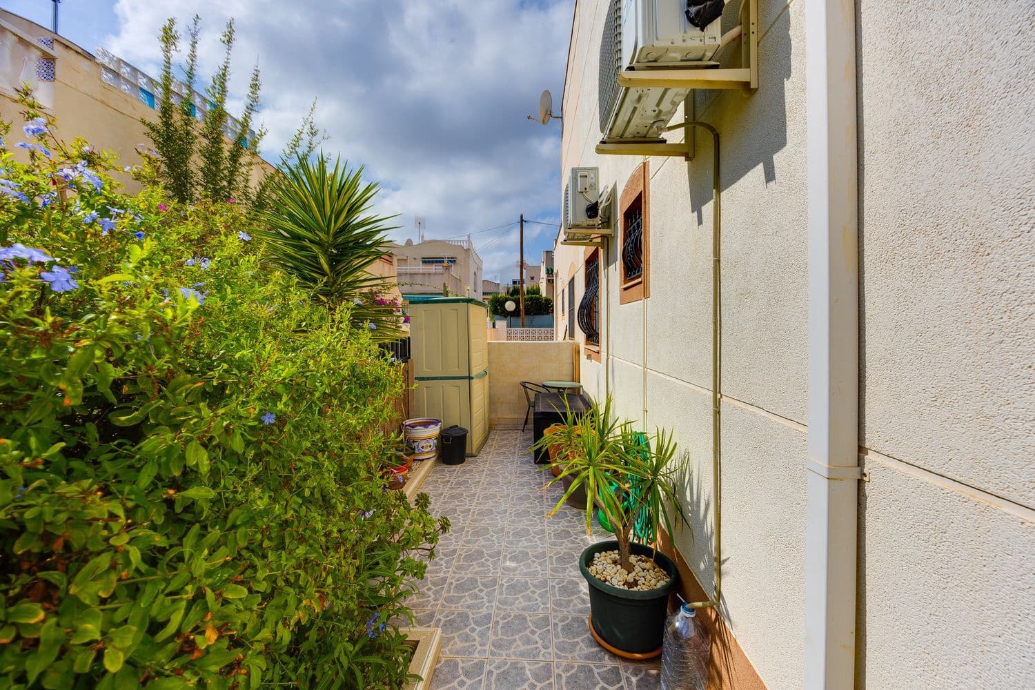3 Zimmer Haus zu verkaufen in Torrevieja mit Pool Garage - 175.000 € (Ref: 10139099)