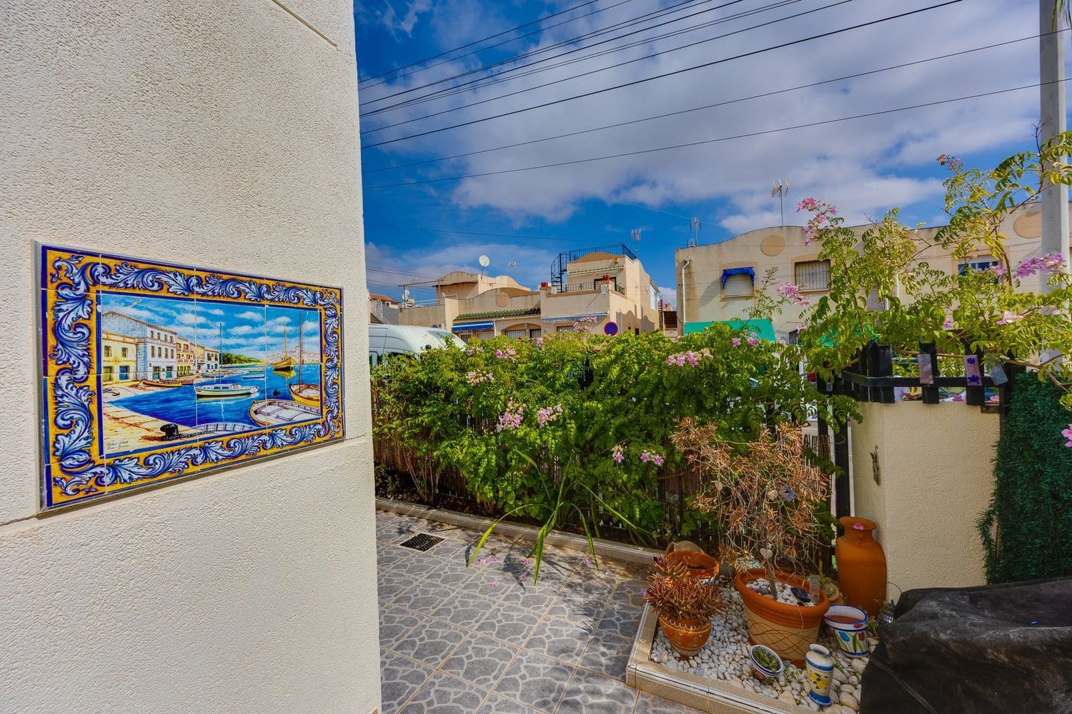 3 Zimmer Haus zu verkaufen in Torrevieja mit Pool Garage - 175.000 € (Ref: 10139099)