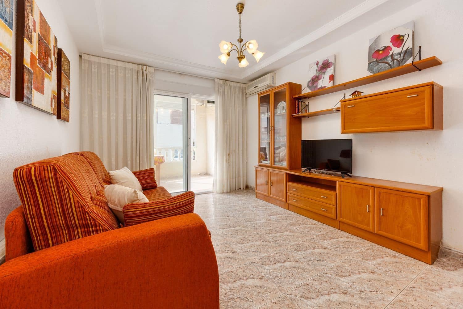 2 soveværelse Lejlighed til salg i Torrevieja med garage - € 139.000 (Ref: 10141522)