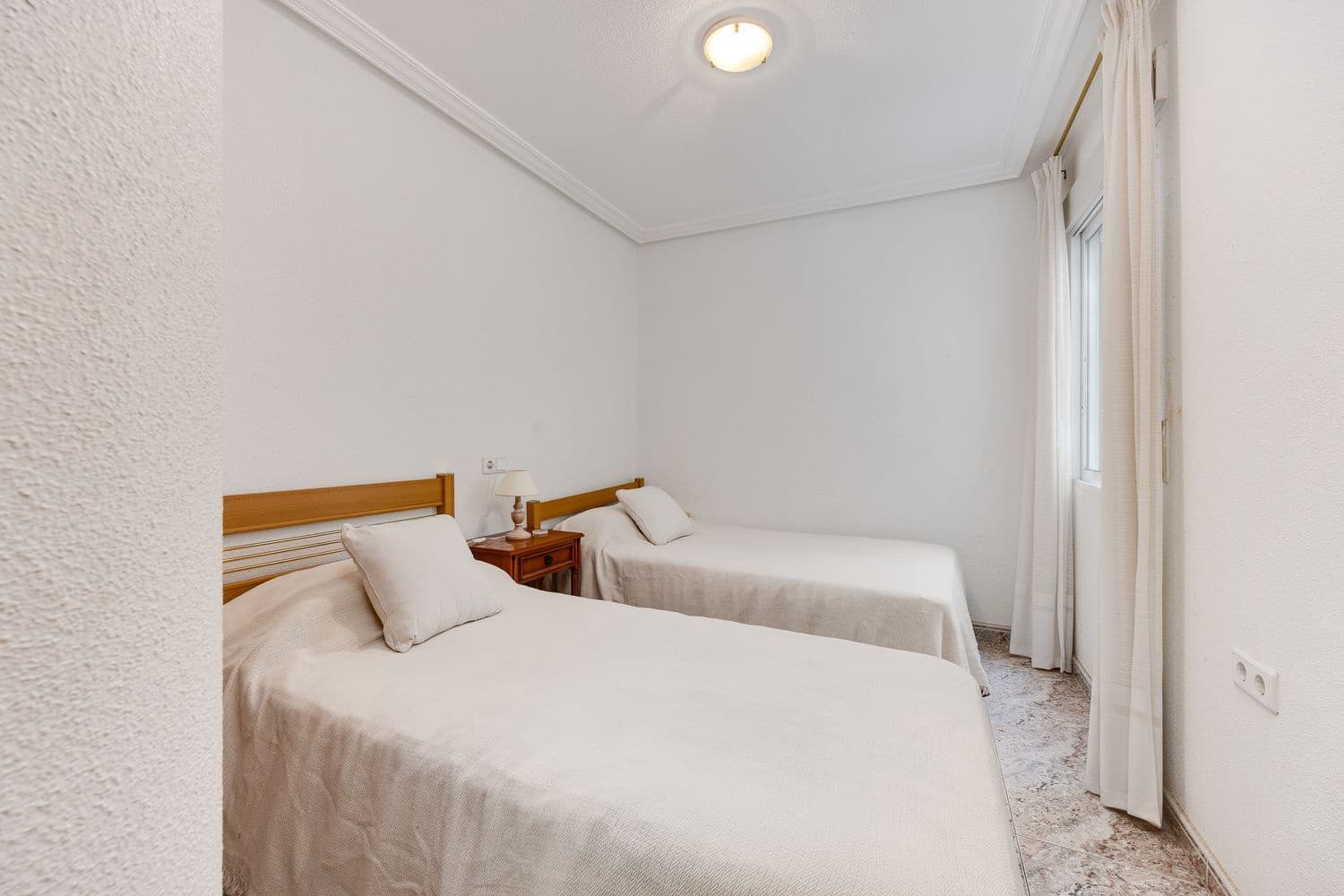 2 soveværelse Lejlighed til salg i Torrevieja med garage - € 139.000 (Ref: 10141522)