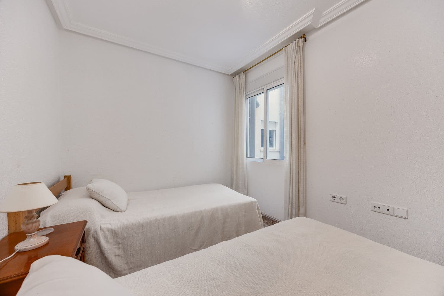2 soveværelse Lejlighed til salg i Torrevieja med garage - € 139.000 (Ref: 10141522)