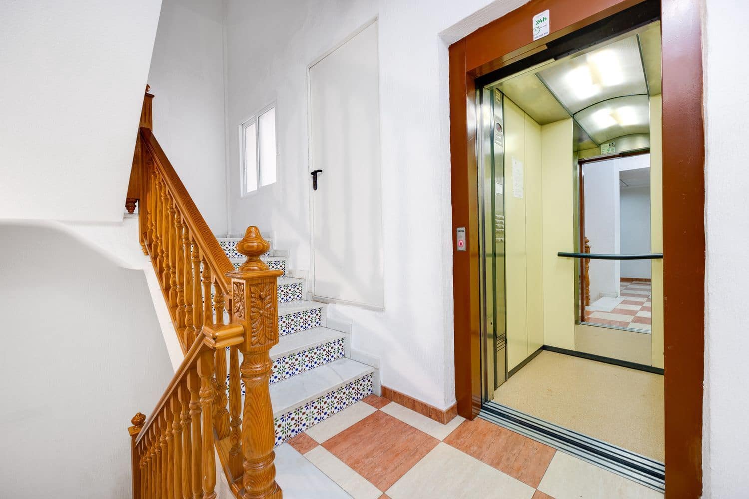 2 soveværelse Lejlighed til salg i Torrevieja med garage - € 139.000 (Ref: 10141522)