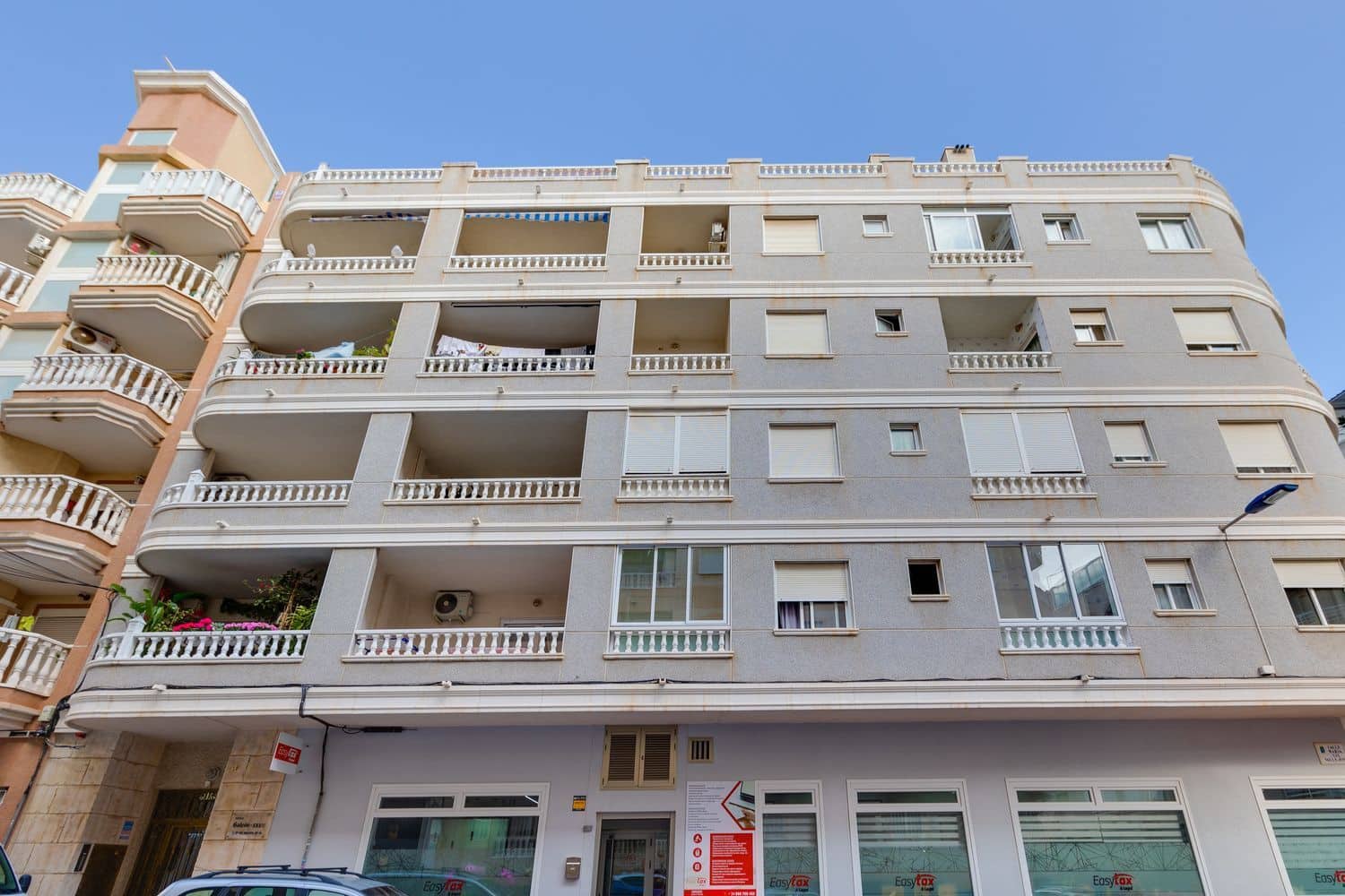 2 soveværelse Lejlighed til salg i Torrevieja med garage - € 139.000 (Ref: 10141522)